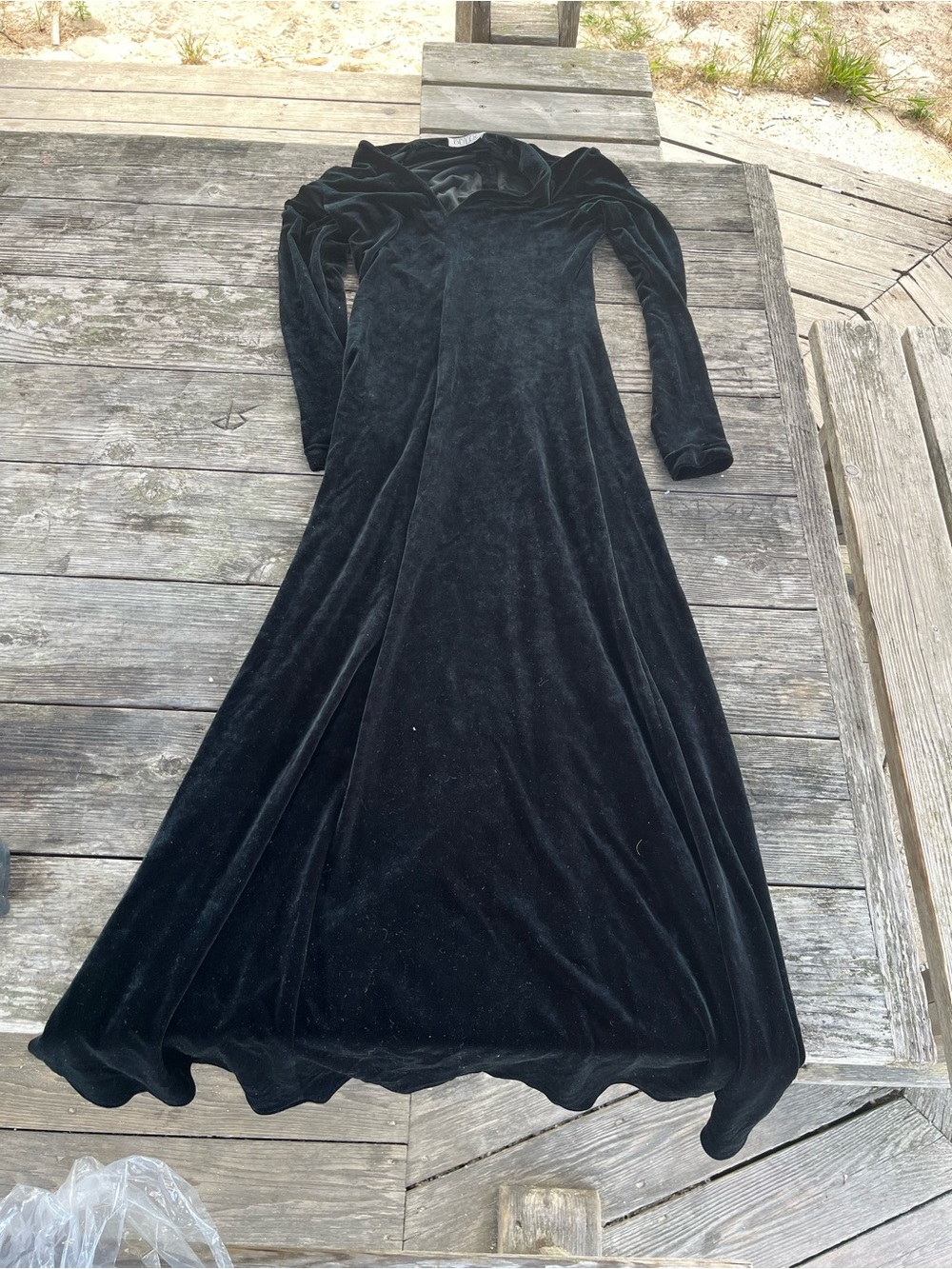 BRUNO DULUC FOR KUSH Elegant Black Velvet Long Sleeve Maxi Dress MED
